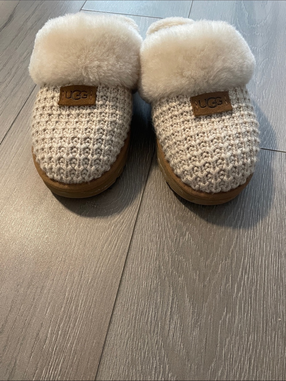 UGG Woman’s Cream Knit Shearling-Trim Slippers Size 9